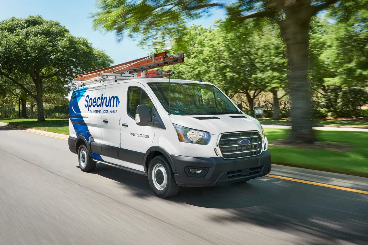 Charter’s DOCSIS 4.0 clock speeds up—powered by Cox